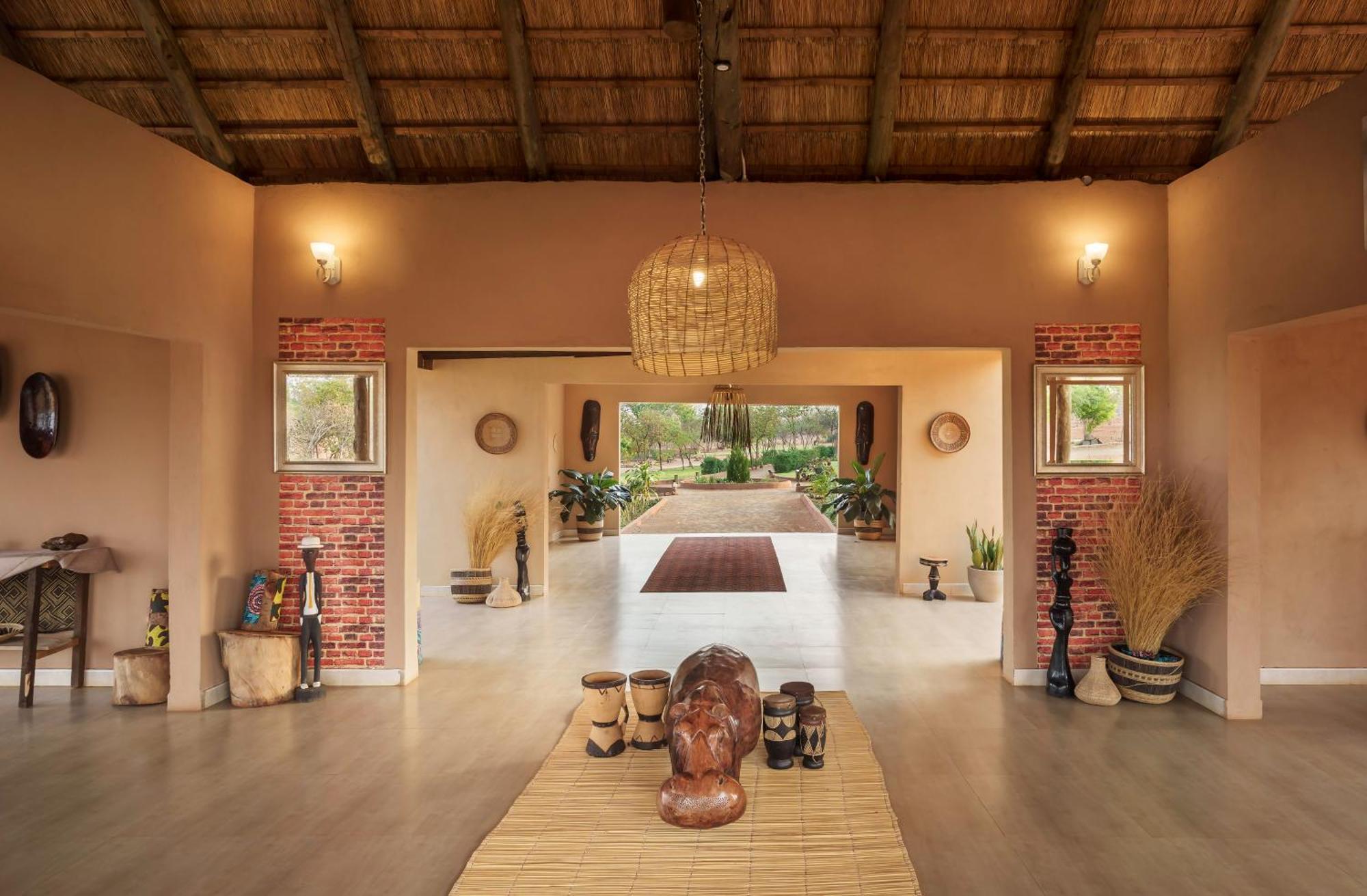 The Nkhosi Livingstone Lodge And Spa ภายนอก รูปภาพ