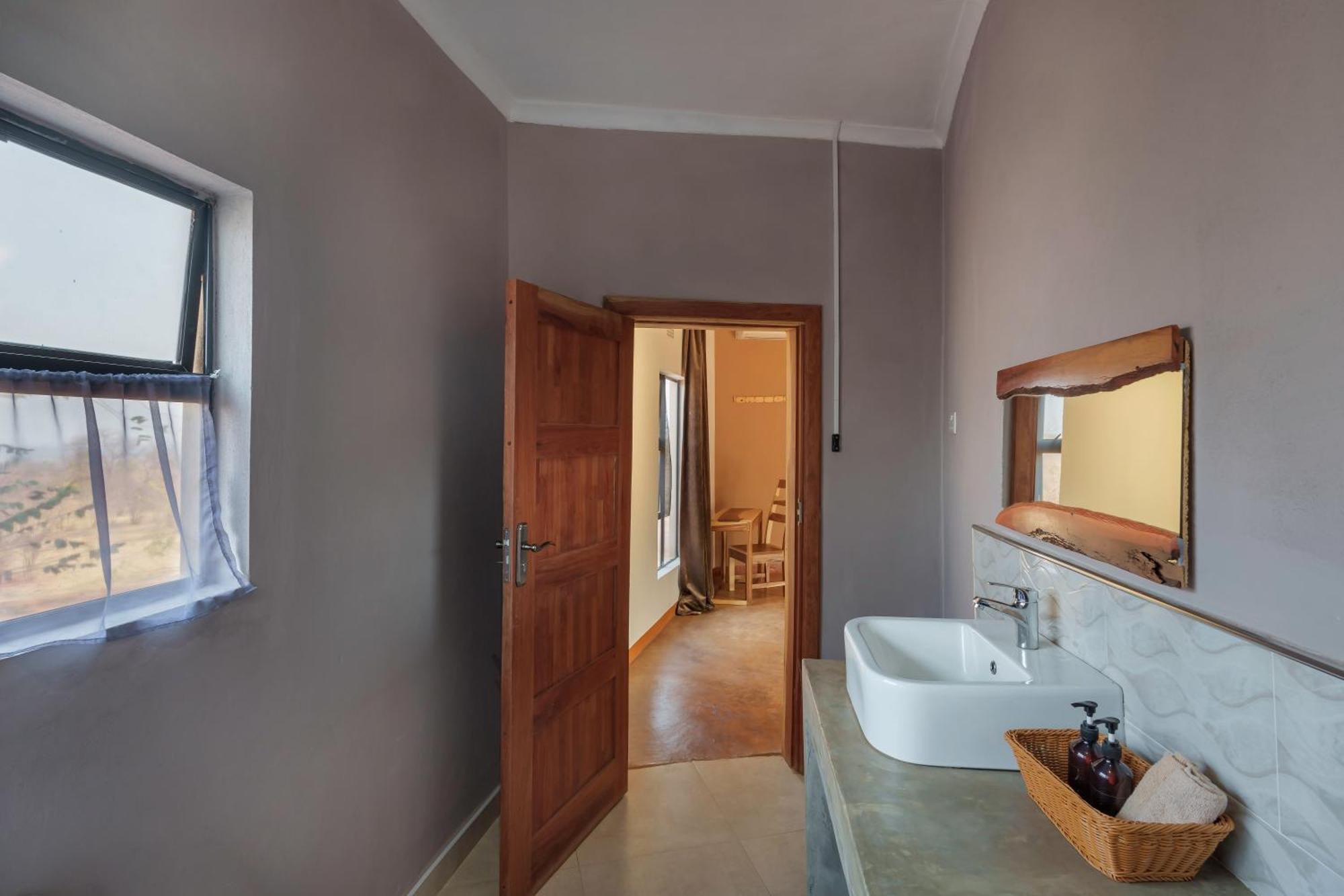 The Nkhosi Livingstone Lodge And Spa ภายนอก รูปภาพ